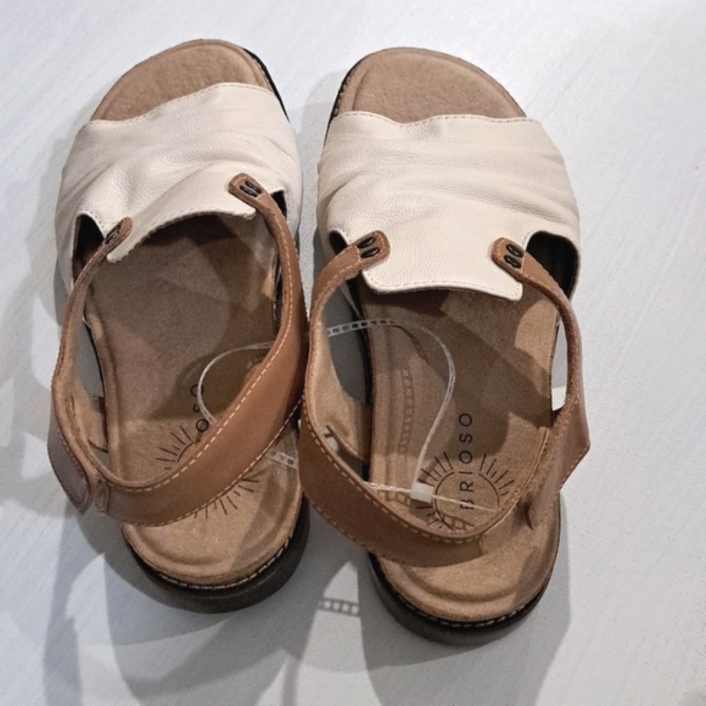Brioso Asante Leather Sandals - Picture 2 of 6